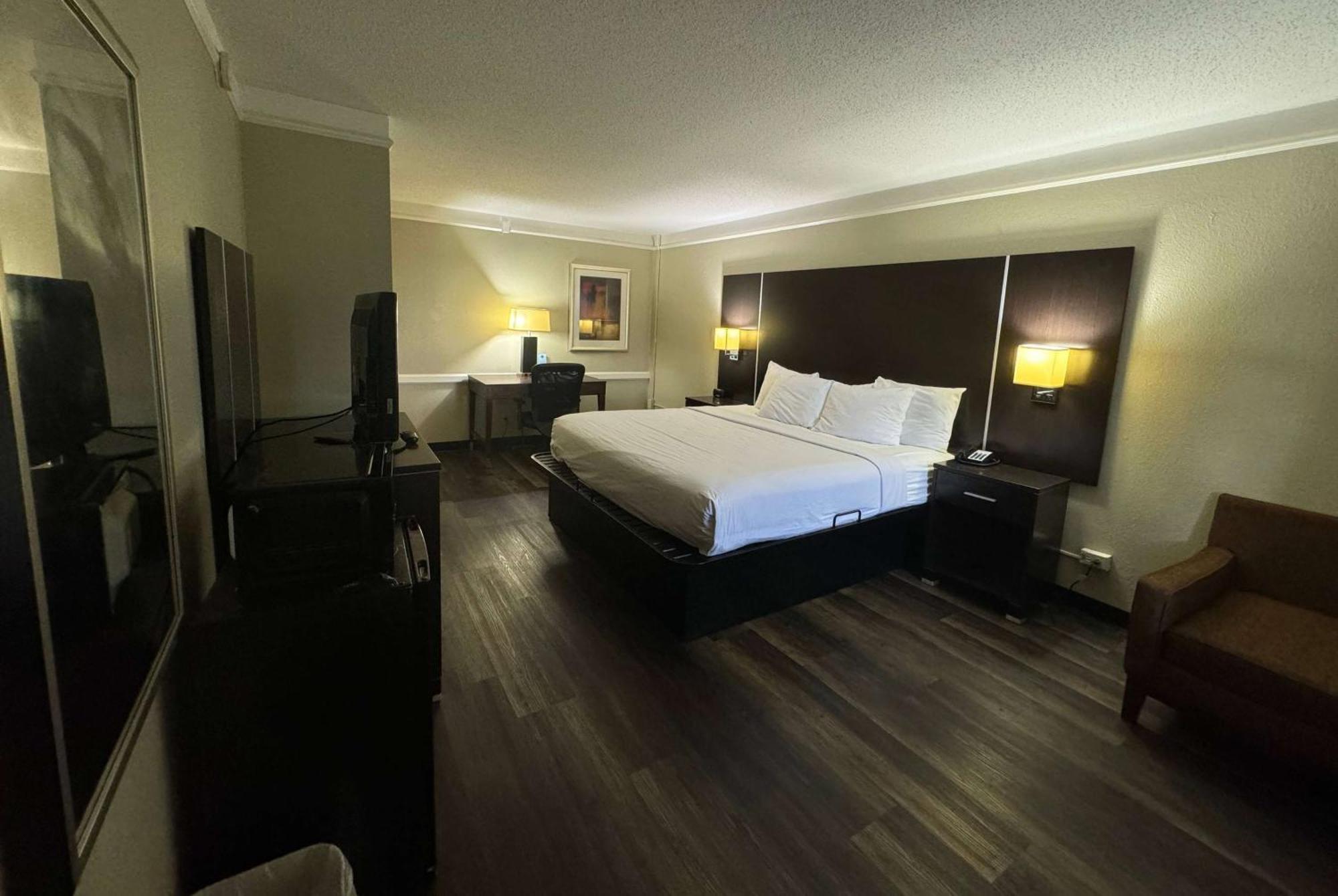 Travelodge By Wyndham Tuscaloosa Exterior foto
