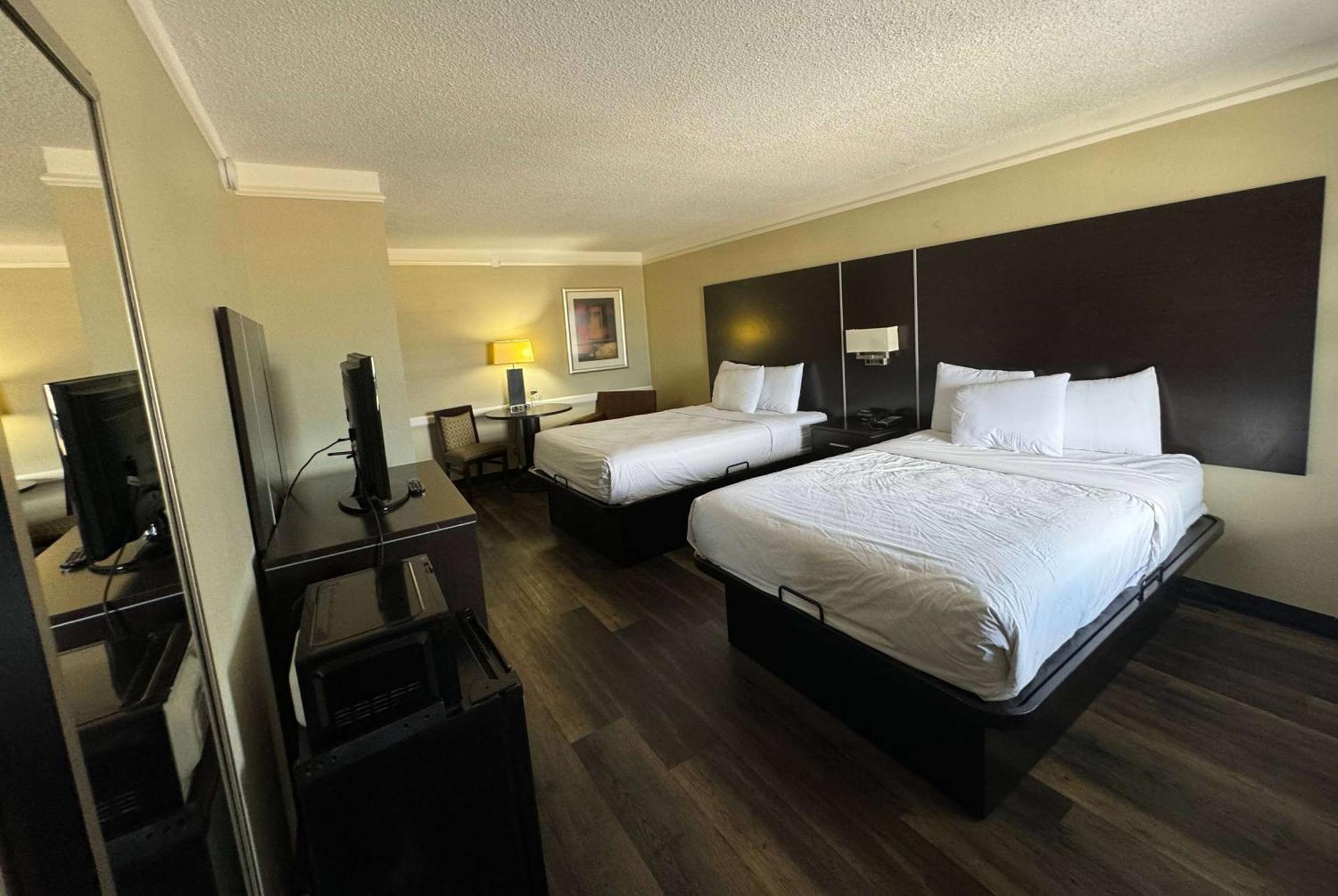 Travelodge By Wyndham Tuscaloosa Exterior foto